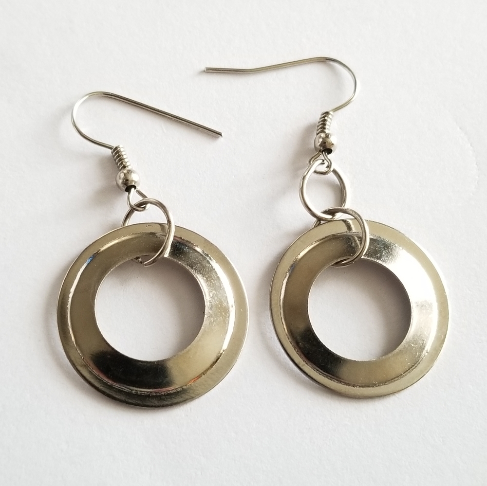 Dangly circles earrings silver tone